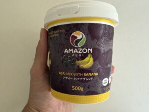 業務スーパーで購入したAmazon Acai アサイーバナナブレンド500gの正面パッケージ
